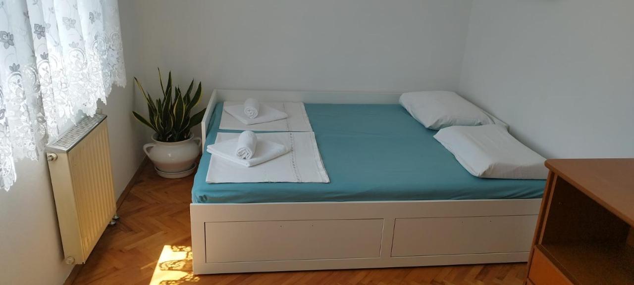 7 Flower Street Apartment 森佩特·普里·哥里齐 外观 照片