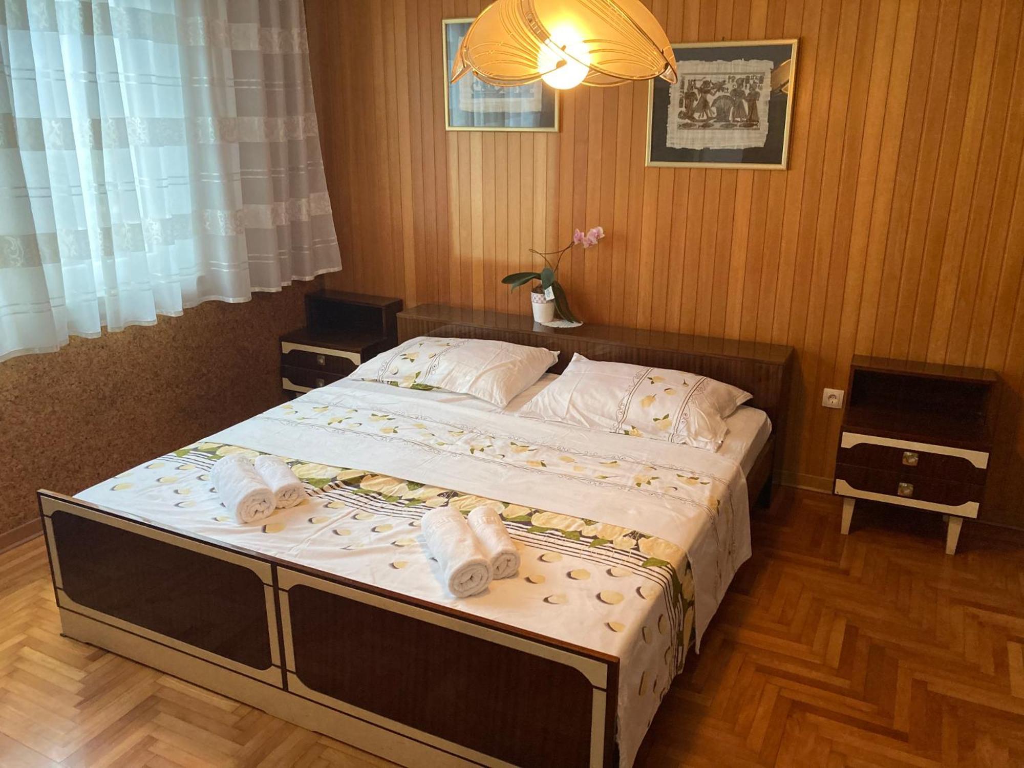 7 Flower Street Apartment 森佩特·普里·哥里齐 外观 照片
