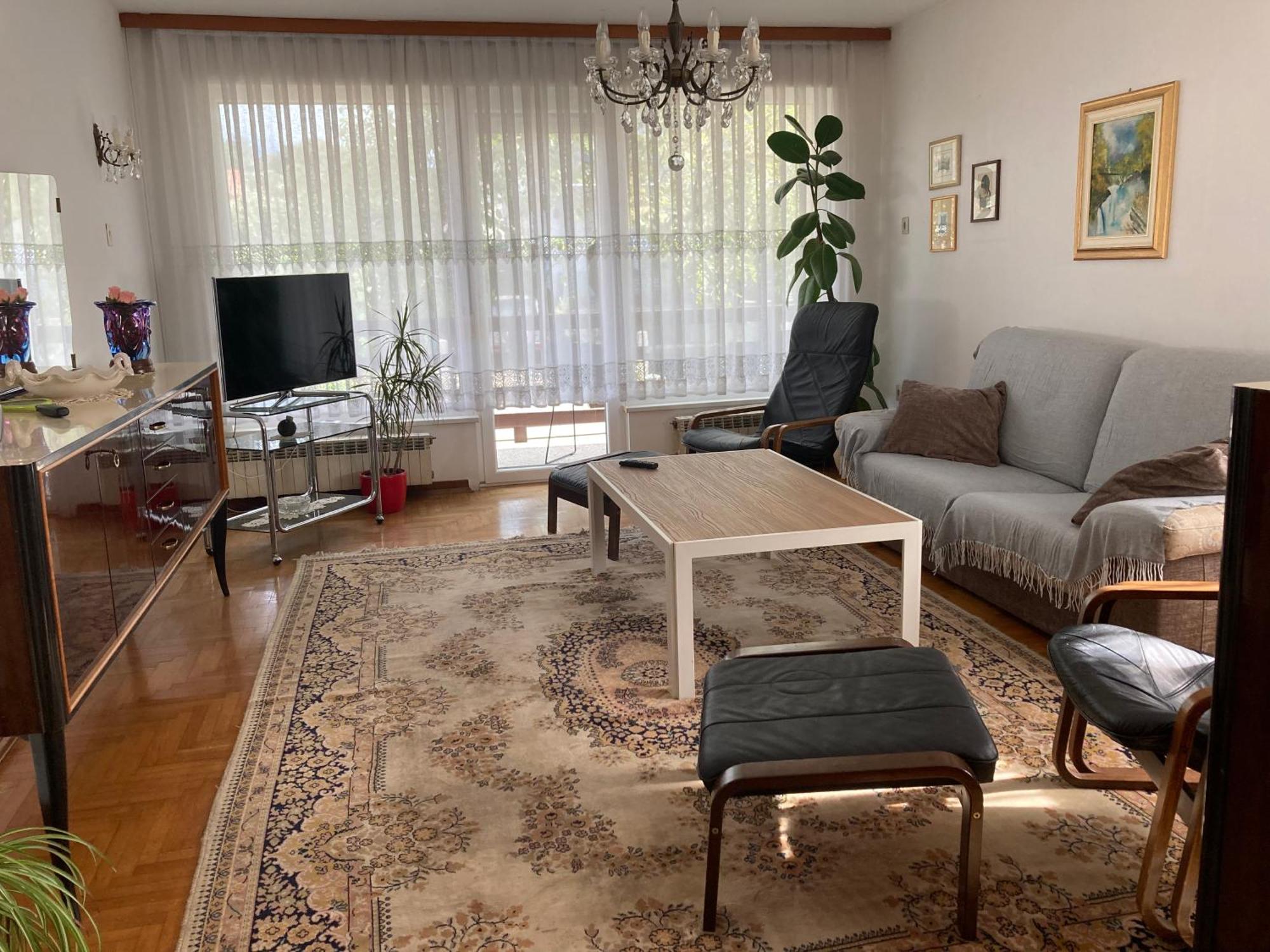 7 Flower Street Apartment 森佩特·普里·哥里齐 外观 照片
