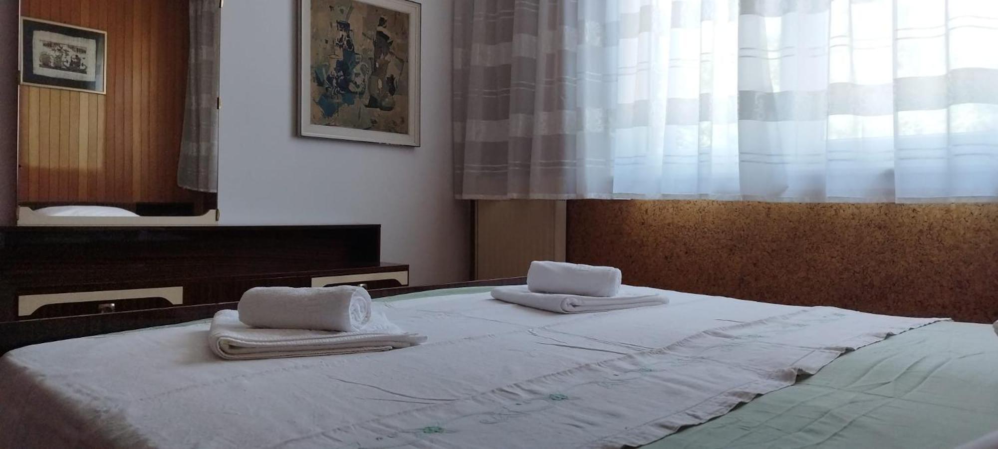 7 Flower Street Apartment 森佩特·普里·哥里齐 外观 照片